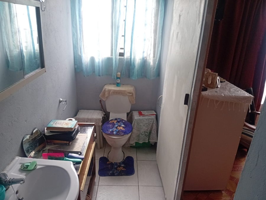 4 Bedroom Property for Sale in Kwanonqaba Western Cape